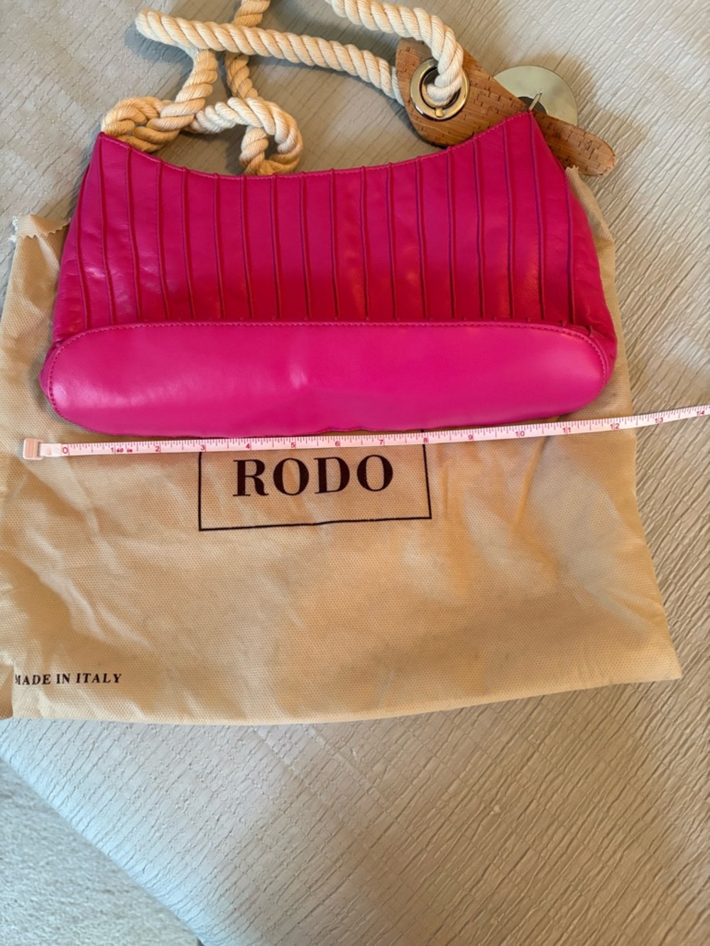 Rodo Hot Pink Quilted Leather Shoulder Bag with Rope Handles - Picture 4 of 5